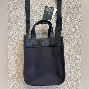 Lululemon leather tote